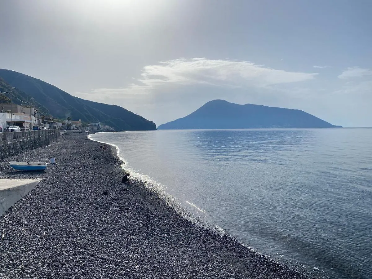 Apartment Ferienwohnung Lipari Centro Storico Flat 7 Mins From Port