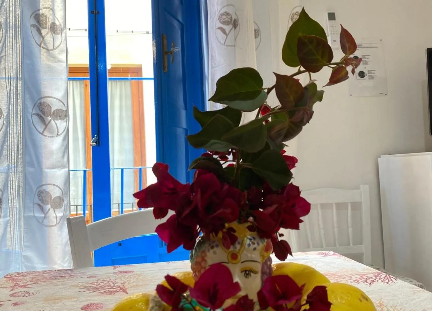 Lipari Centro Storico Flat 7 Mins From Port Apartment 0*, Lipari (Isola Lipari)