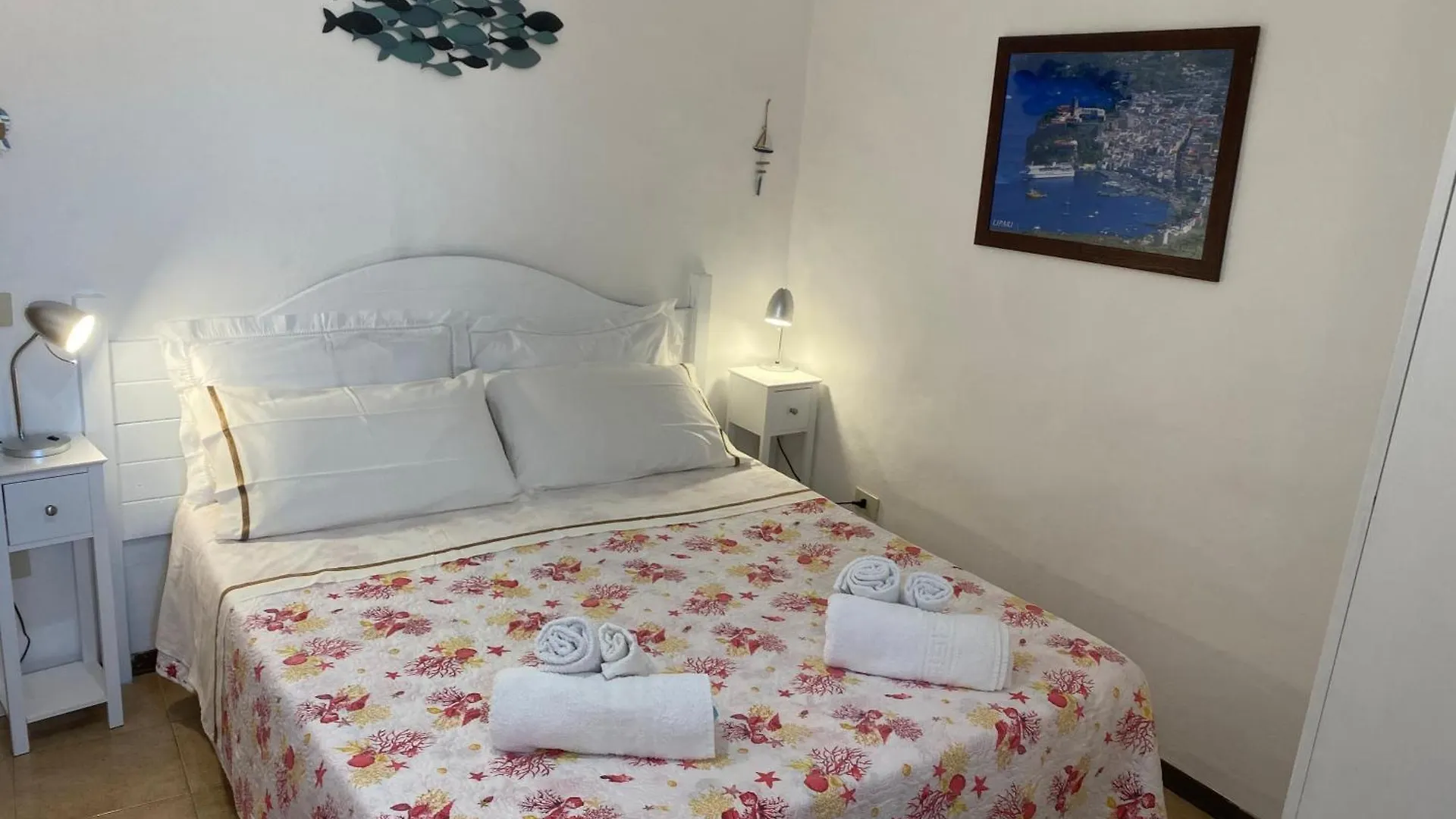 Lipari Centro Storico Flat 7 Mins From Port Apartment